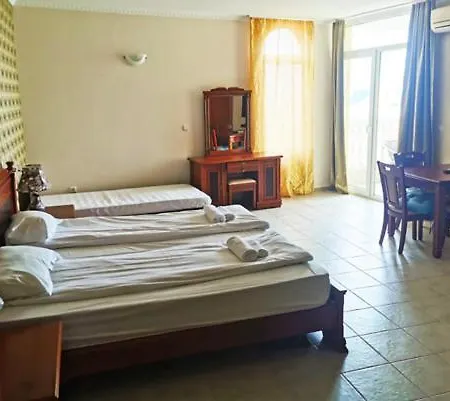 Marina Sunrise Apartmanhotel *